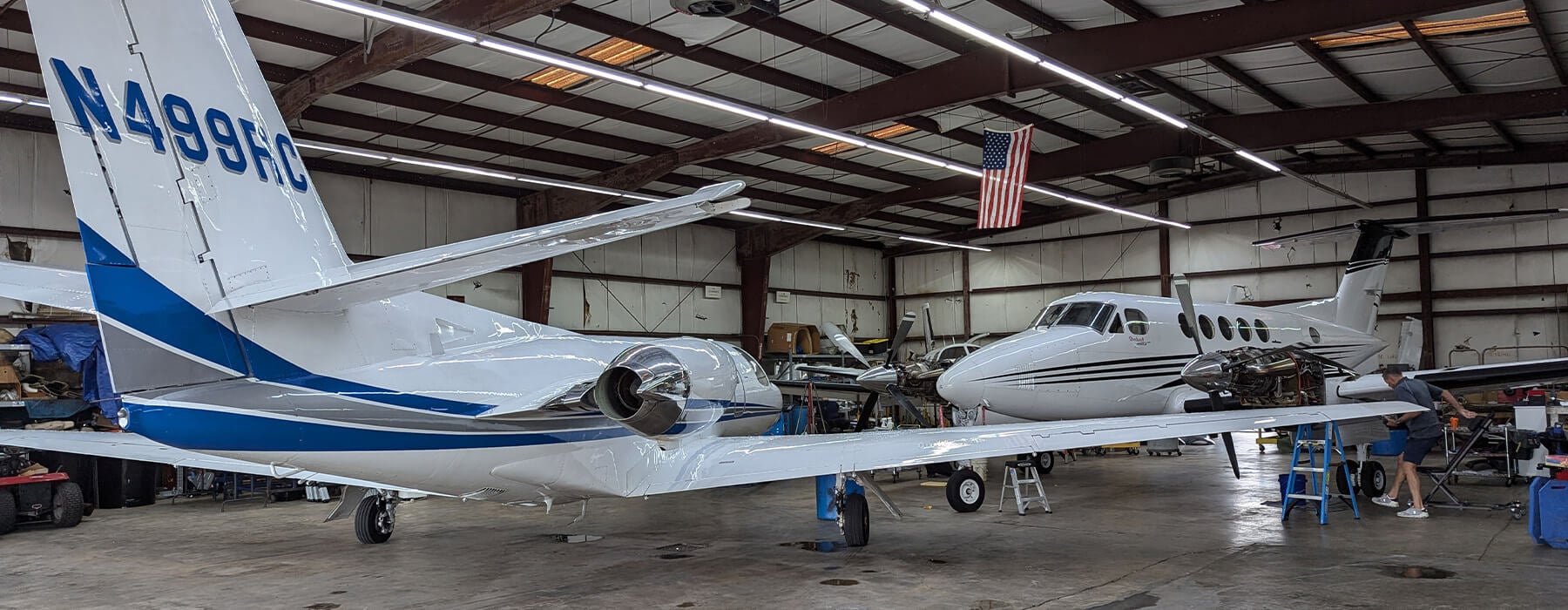 N499RC in a Garage